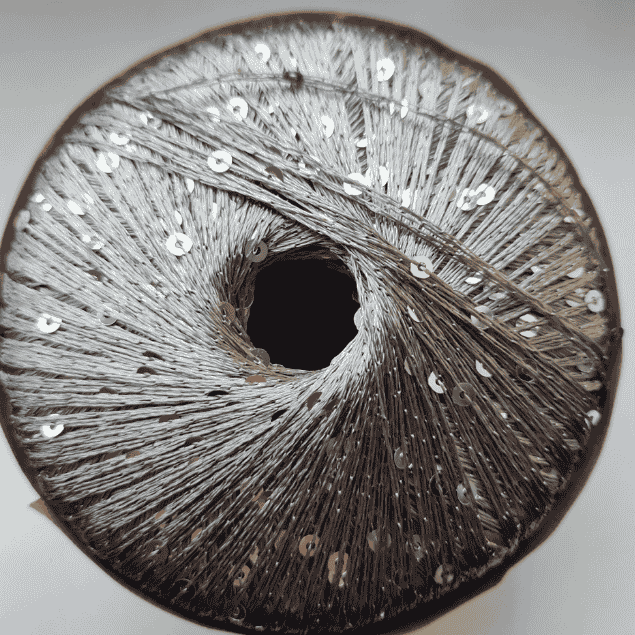 Dzija ar fliteriem, spīdumiem sudraba